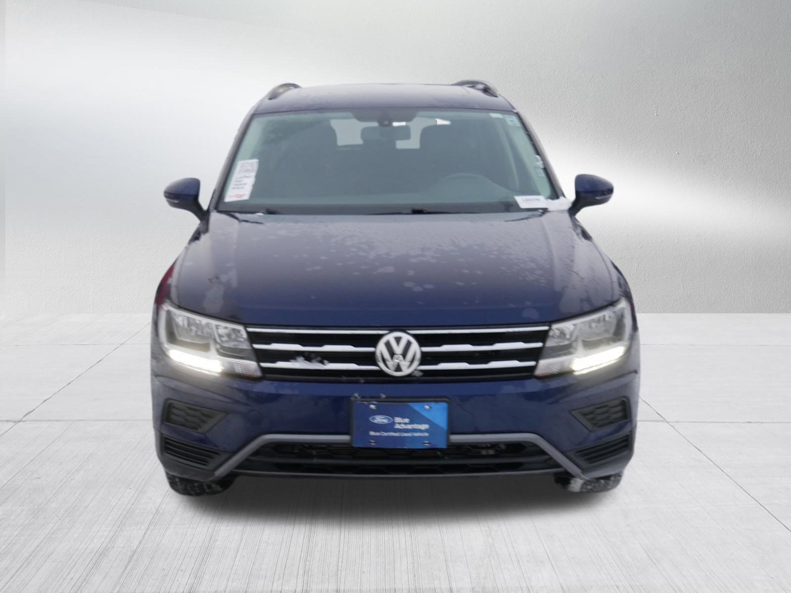 Used 2021 Volkswagen Tiguan SE w/ Panoramic Sunroof Package image 8