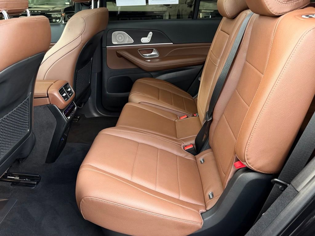 Used 2025 Mercedes-Benz GLS 450 4MATIC image 34