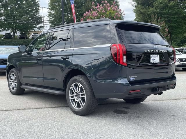 Certified 2025 Ford Expedition Active AWD/4WD image 3