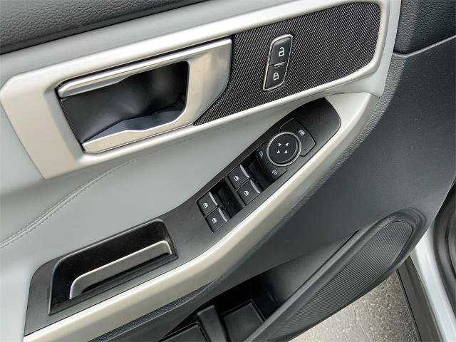 Certified 2022 Ford Explorer XLT w/ Equipment Group 202A image 13