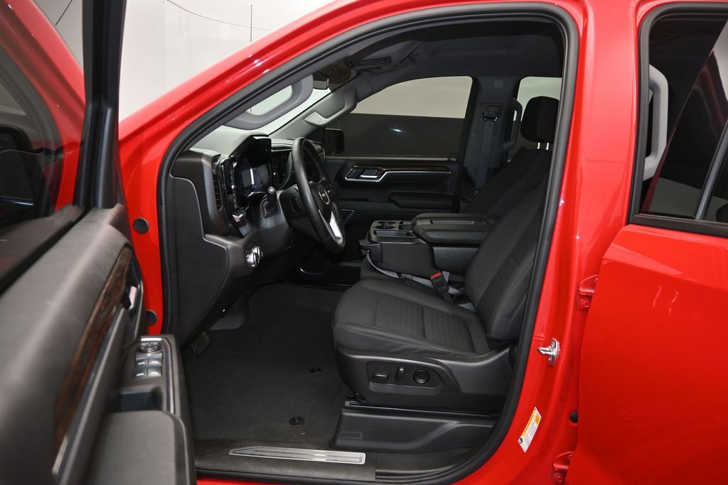Used 2025 GMC Sierra 1500 Elevation w/ X31 Off-Road Package AWD/4WD image 12