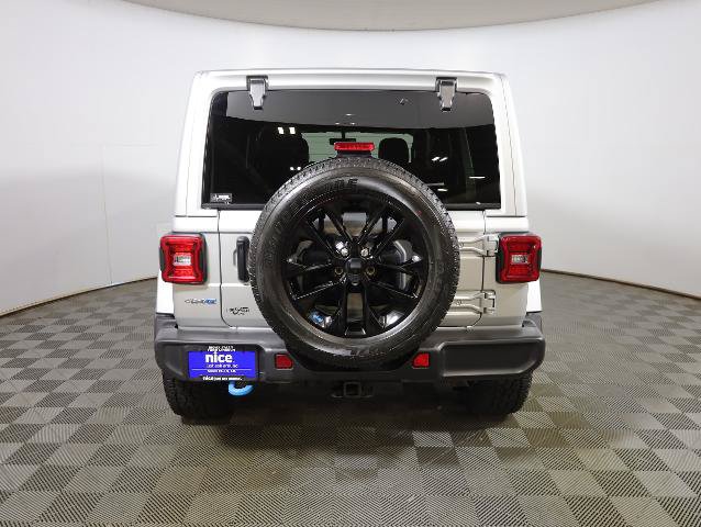 Used 2022 Jeep Wrangler Unlimited Sahara w/ Cold Weather Group AWD/4WD image 6