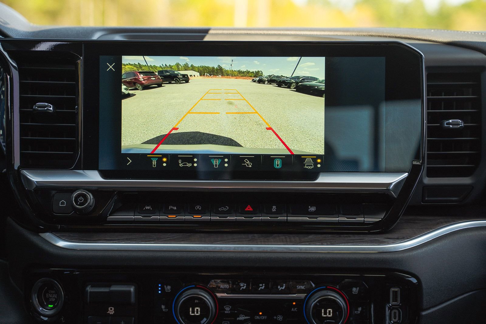 Used 2022 Chevrolet Silverado 1500 LTZ w/ LTZ Premium Package image 35