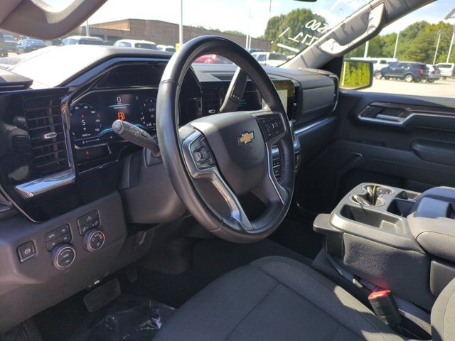 Used 2024 Chevrolet Silverado 1500 LT AWD/4WD image 16