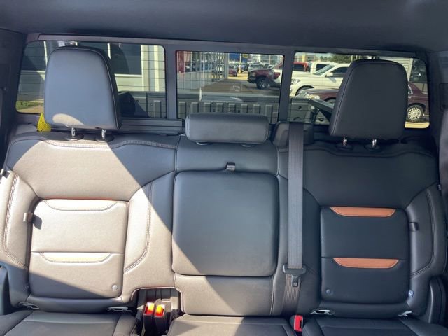 Used 2024 GMC Sierra 1500 AT4 w/ Technology Package AWD/4WD image 24