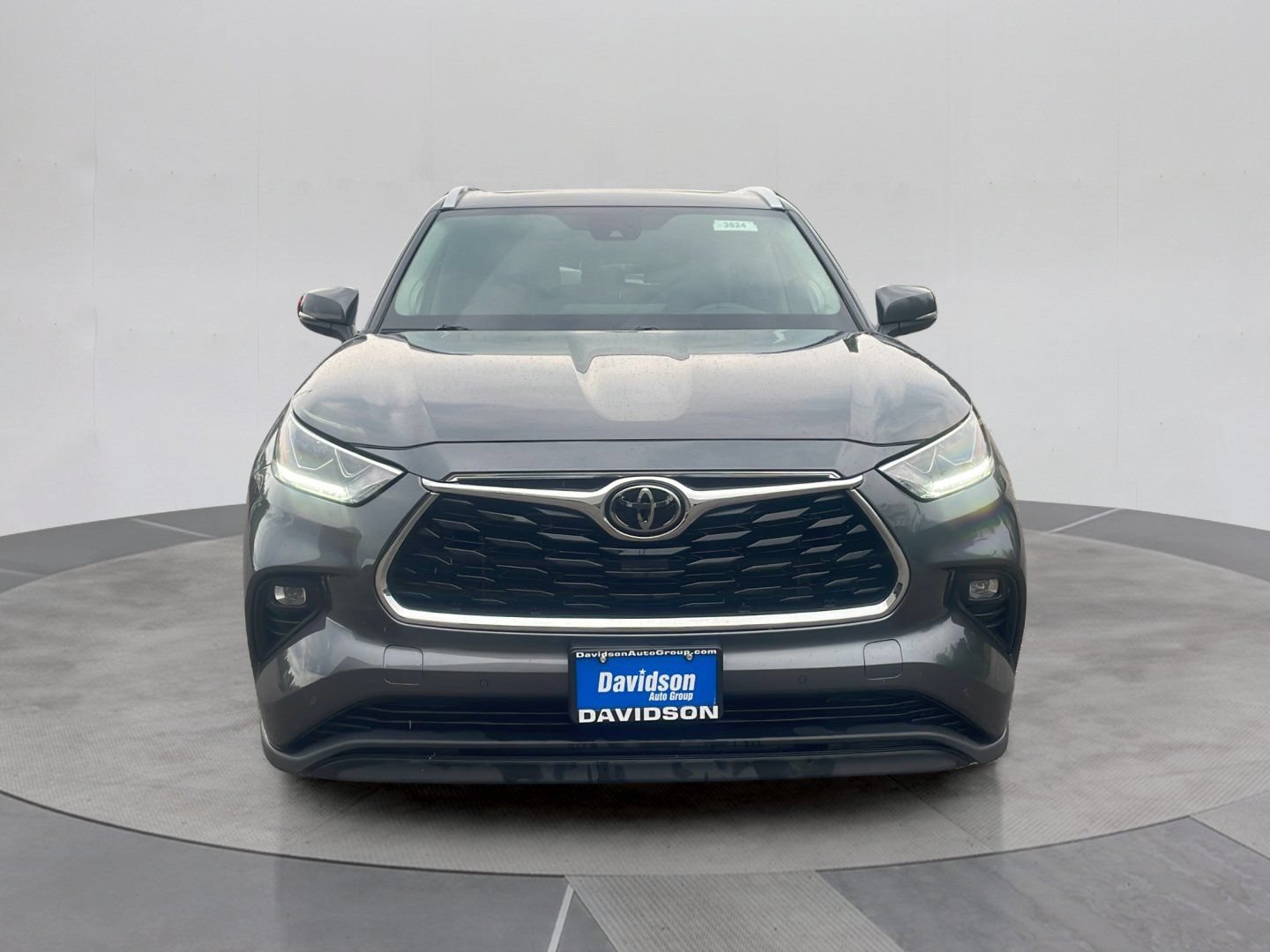 Used 2023 Toyota Highlander Limited AWD/4WD image 11