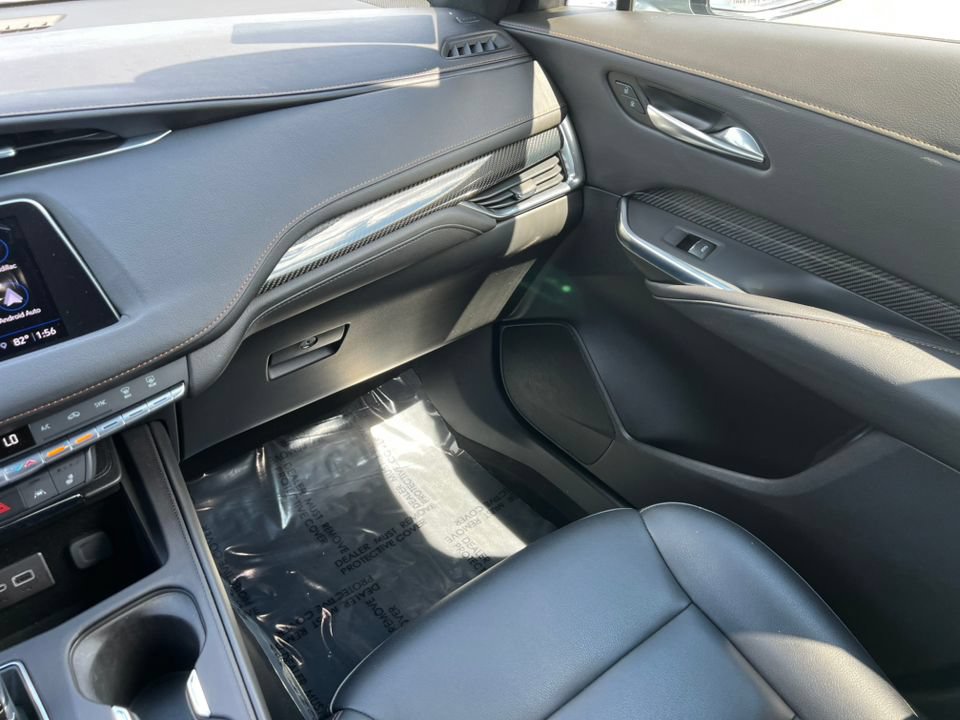 Used 2023 Cadillac XT4 Sport w/ Cold Weather Package AWD/4WD image 32