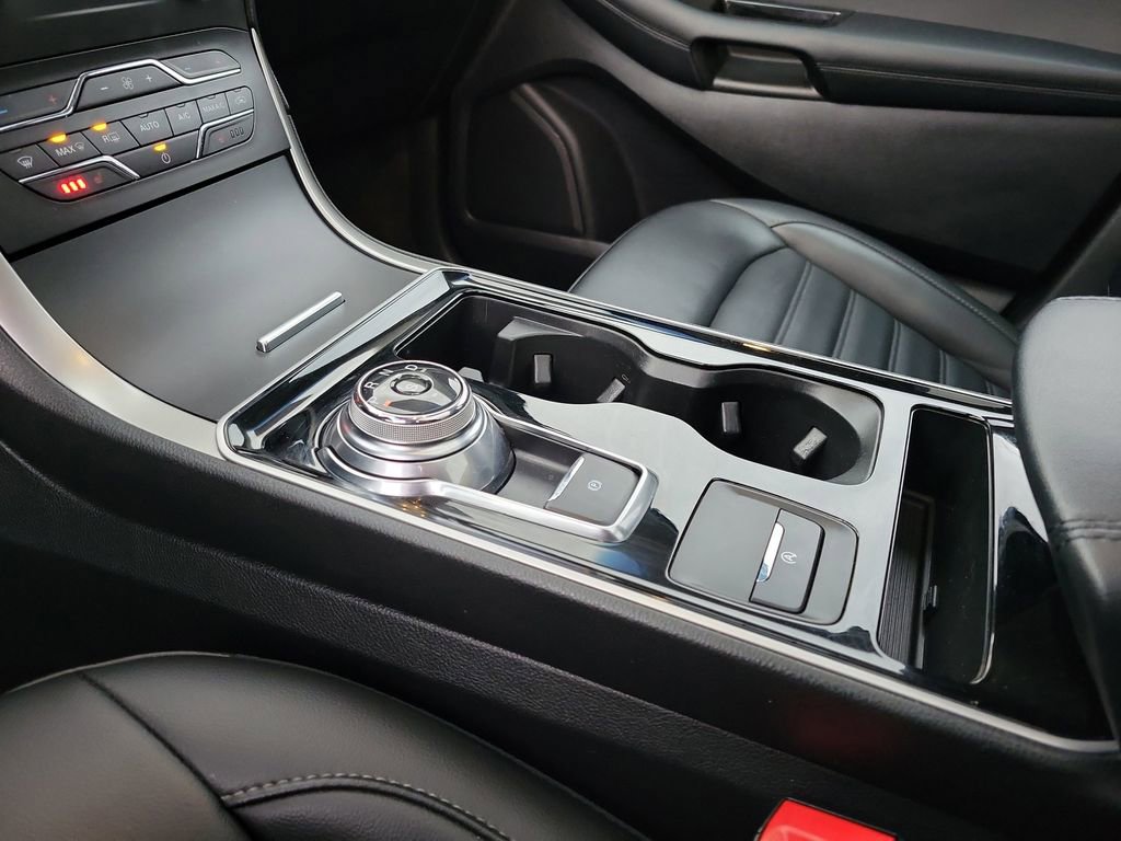 Certified 2020 Ford Edge SEL w/ Convenience Package image 29