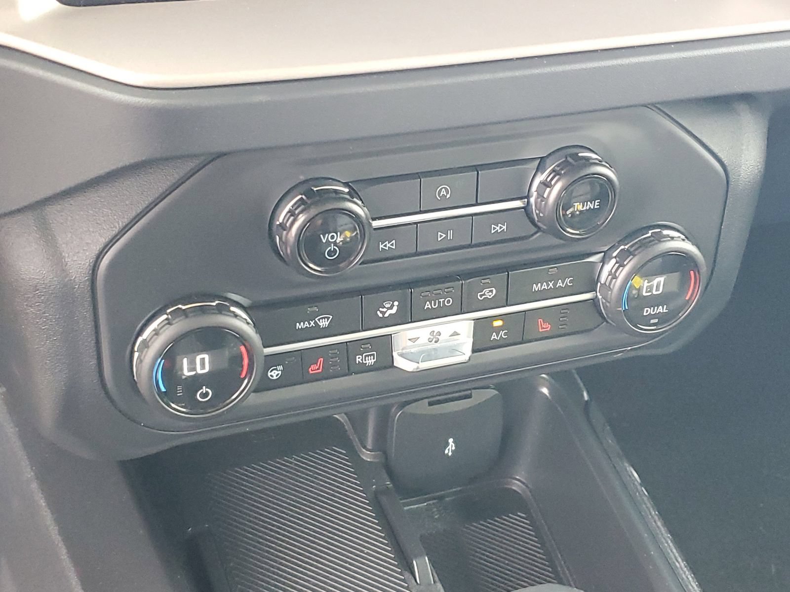 Certified 2025 Ford Bronco Outer Banks AWD/4WD image 25