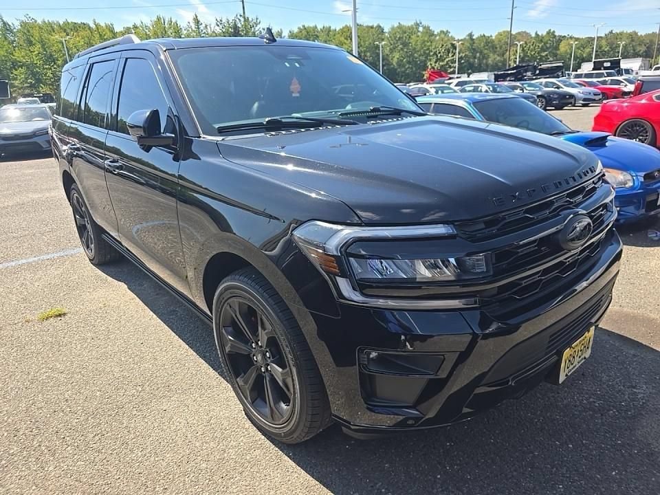Certified 2023 Ford Expedition Limited AWD/4WD image 2