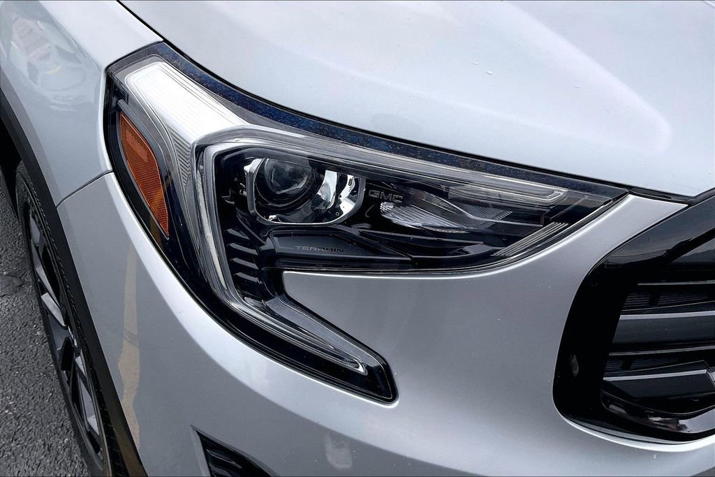 Used 2021 GMC Terrain SLE w/ Driver Convenience Package image 26