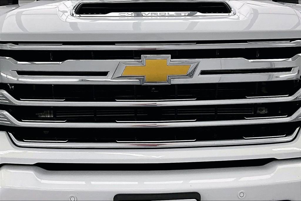 Used 2024 Chevrolet Silverado 2500 High Country AWD/4WD image 28