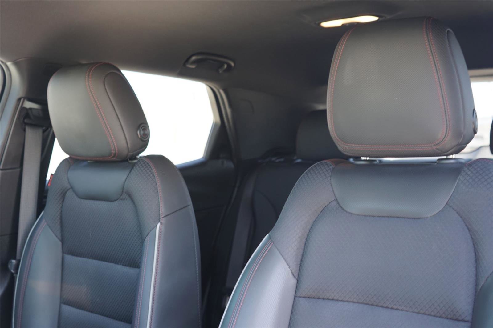 Used 2021 Chevrolet TrailBlazer RS w/ Technology Package FWD image 11