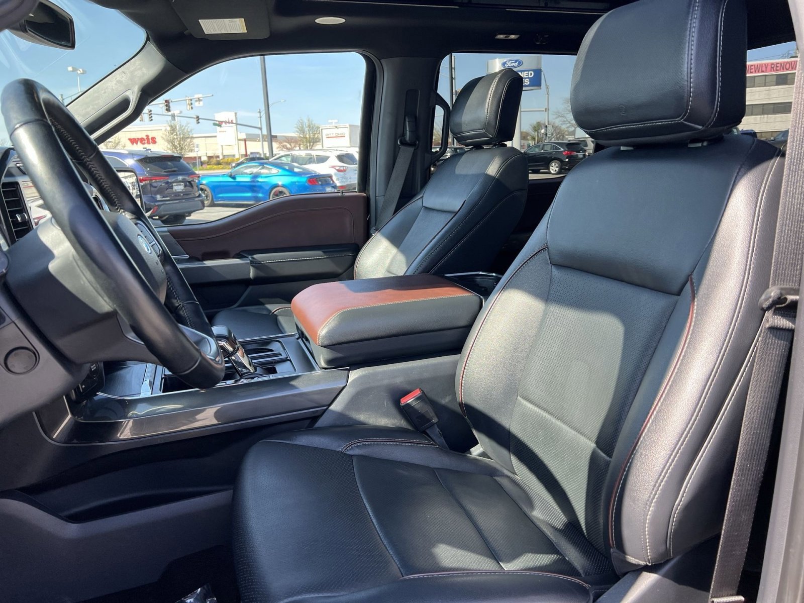 Certified 2022 Ford F150 Lariat w/ Equipment Group 502A High image 13