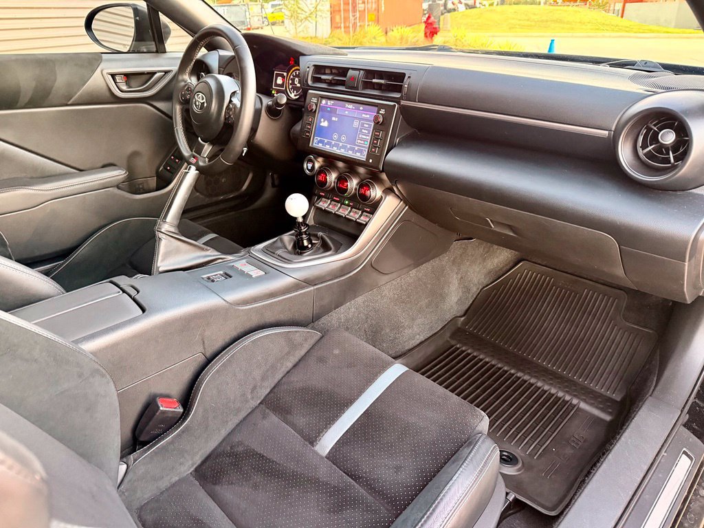 Used 2024 Toyota GR86 Premium RWD image 16