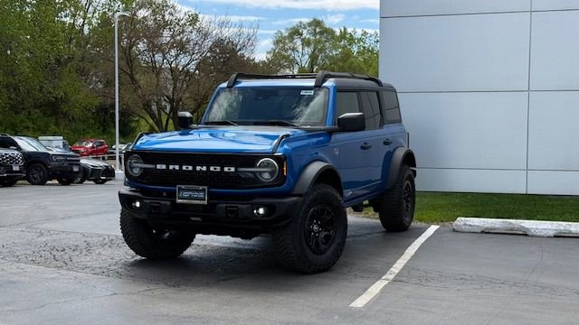 Certified 2023 Ford Bronco Wildtrak AWD/4WD image 2