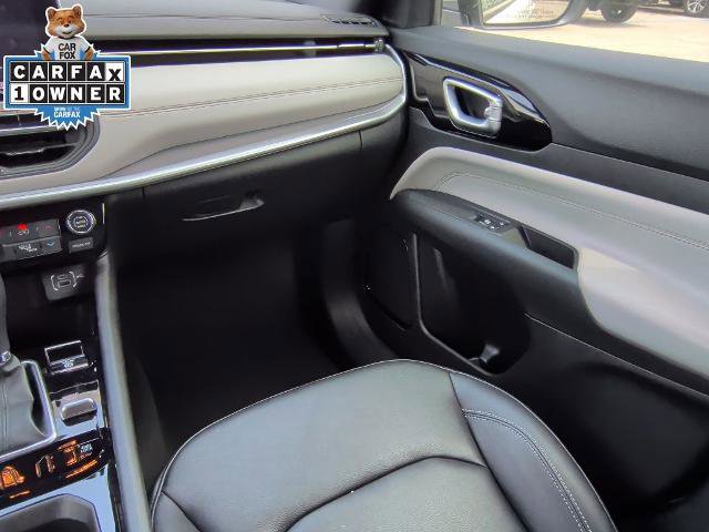 Used 2025 Jeep Compass Limited AWD/4WD image 13