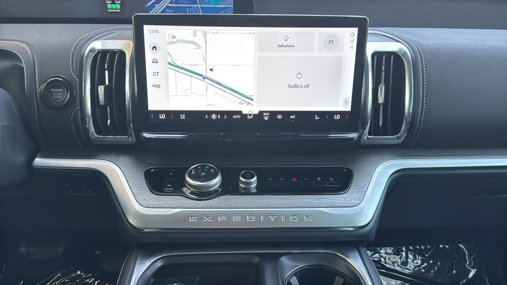 Certified 2025 Ford Expedition Platinum image 12