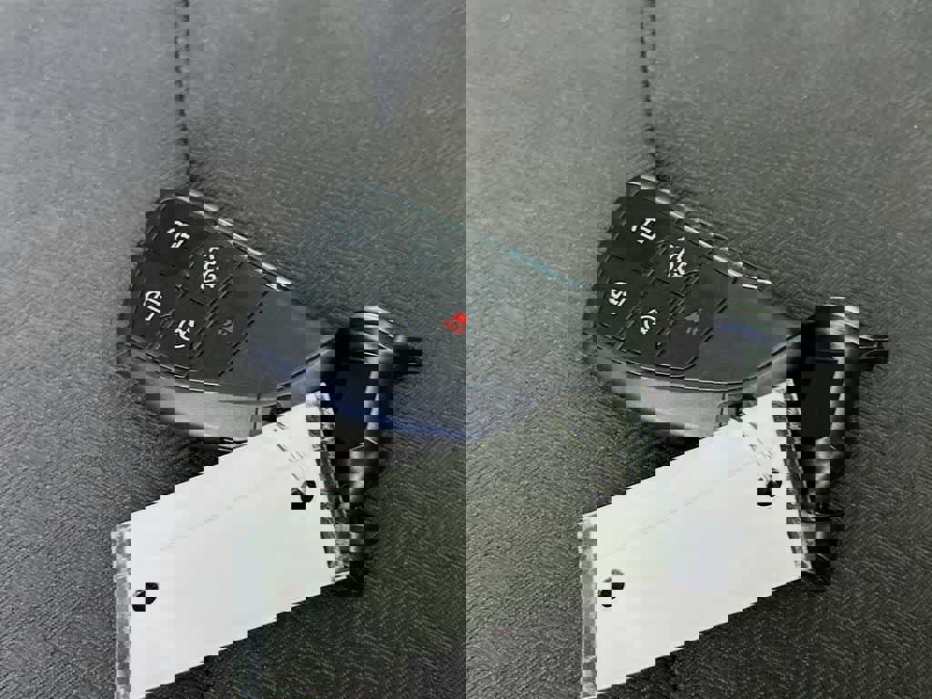 Used 2025 Chevrolet Silverado 1500 LT image 25