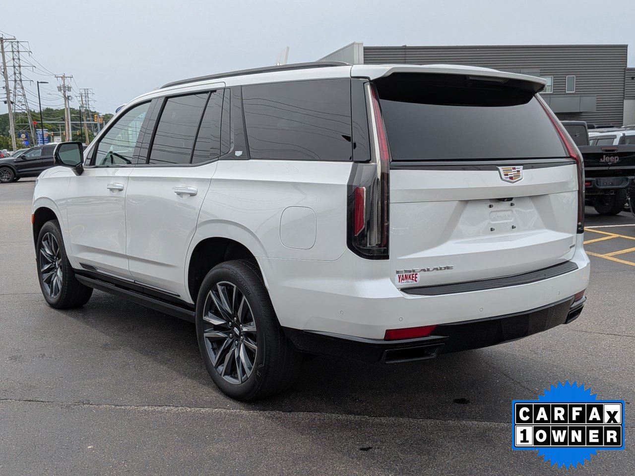Used 2023 Cadillac Escalade Sport Platinum AWD/4WD image 6
