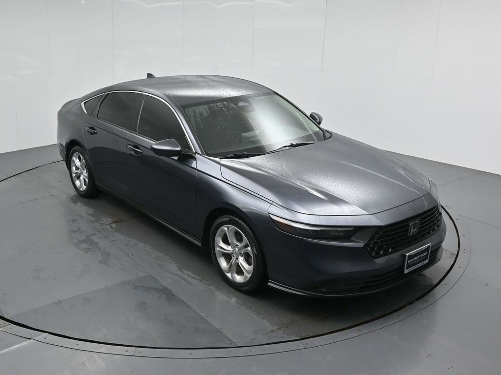 Used 2023 Honda Accord LX image 4