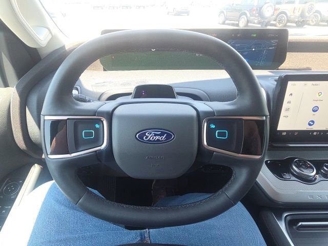 Certified 2025 Ford Expedition Active AWD/4WD image 37