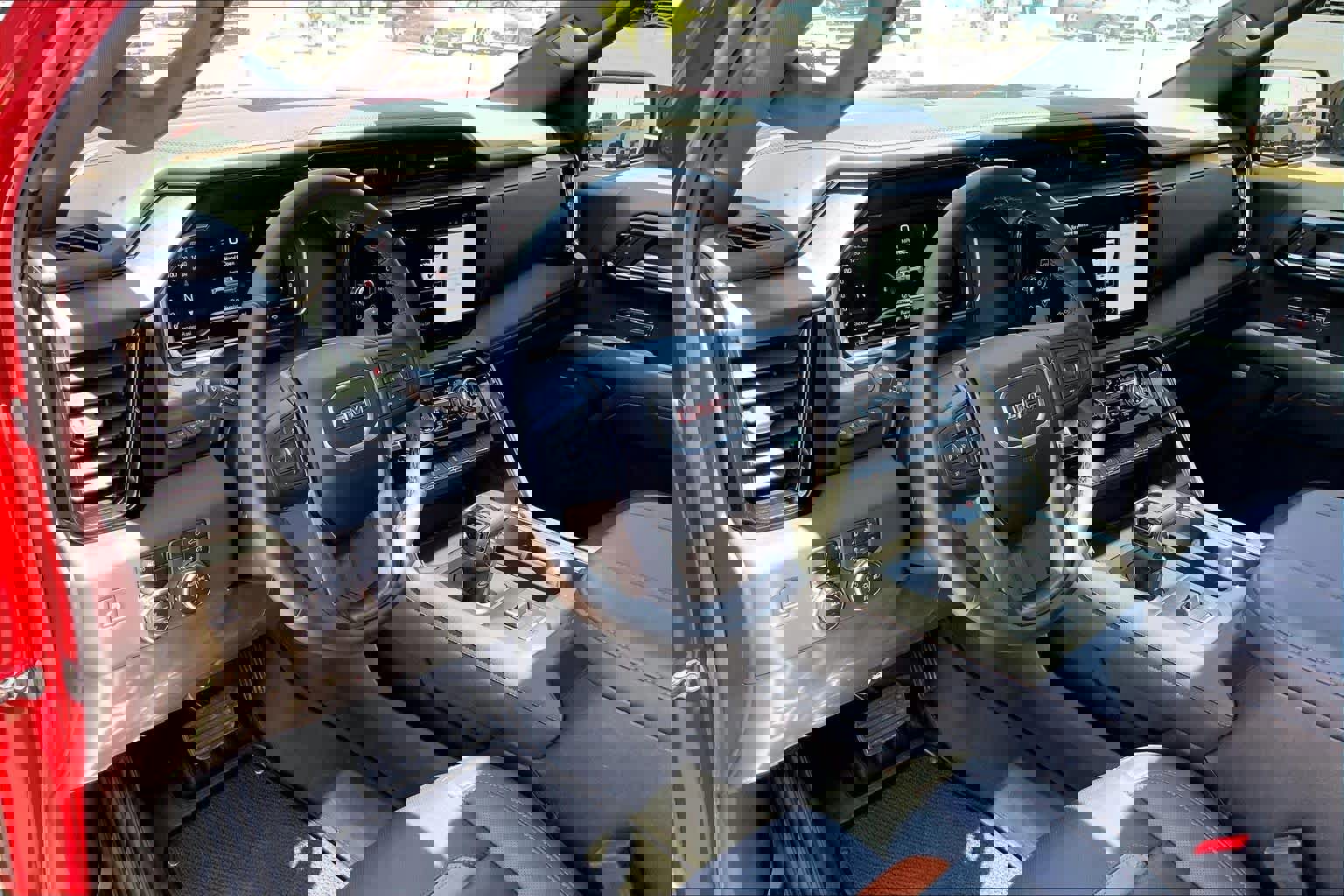 Used 2024 GMC Sierra 1500 AT4 w/ Technology Package image 18