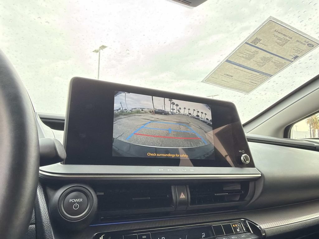 Used 2024 Toyota Prius XLE FWD image 28