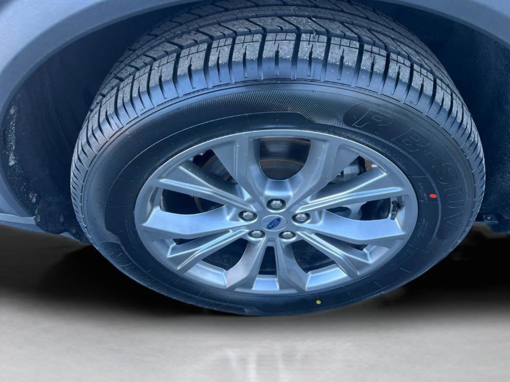 Certified 2021 Ford Explorer Limited w/ Equipment Group 301A image 11