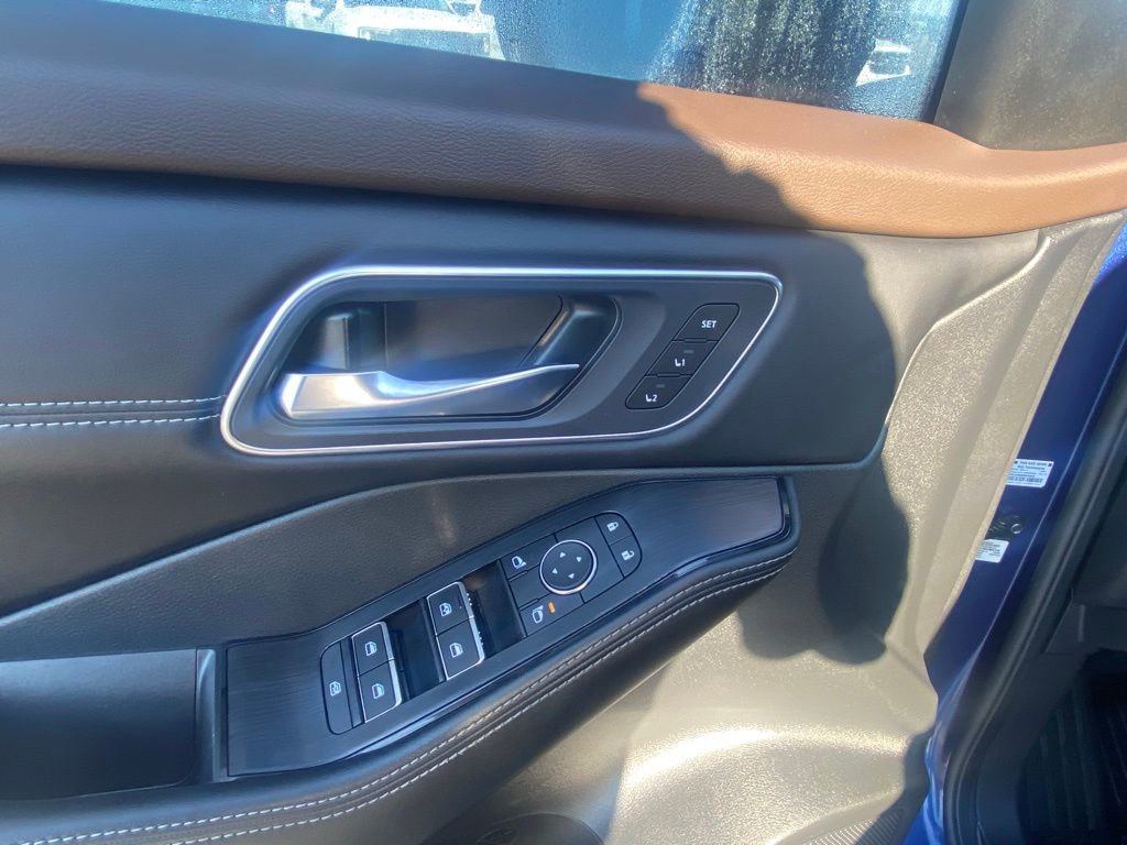 Used 2021 Nissan Rogue Platinum image 11