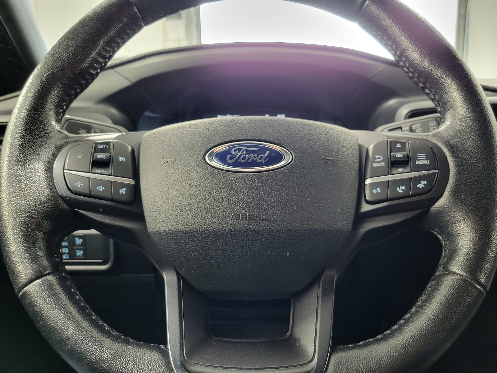 Certified 2020 Ford Explorer XLT w/ Comfort Package AWD/4WD image 12