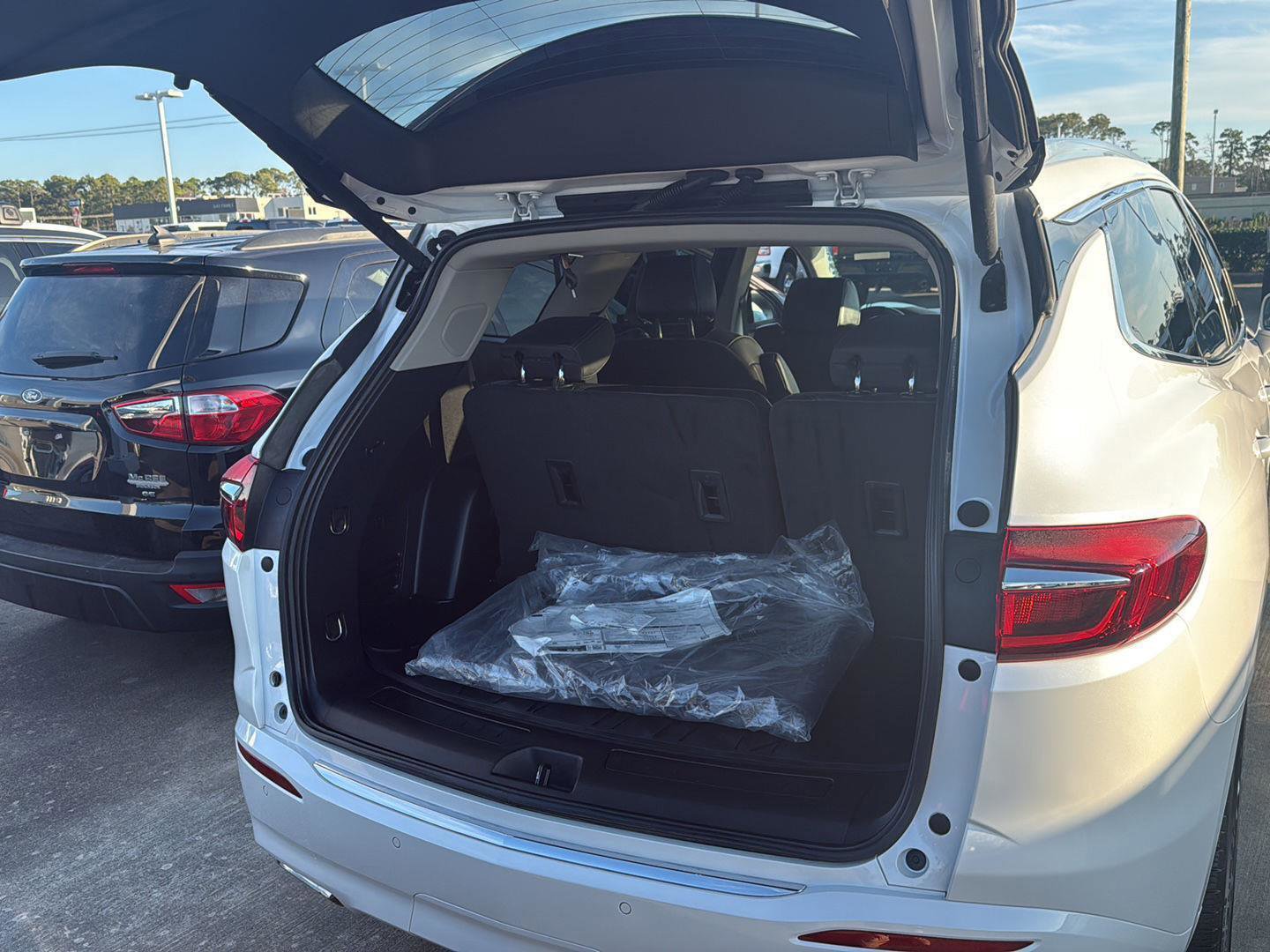 Used 2020 Buick Enclave Avenir w/ Avenir Technology Package image 30