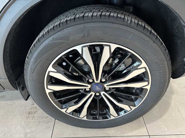 Certified 2022 Ford Escape SE w/ SE Sport Appearance Package image 30