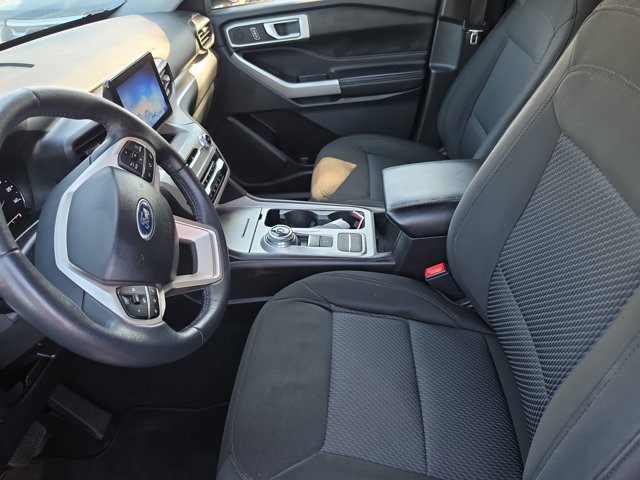 Certified 2023 Ford Explorer XLT RWD image 18