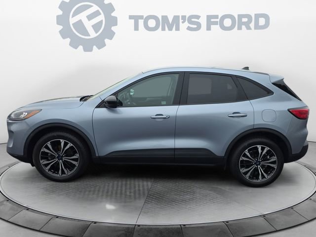 Certified 2022 Ford Escape SE w/ SE Sport Appearance Package AWD/4WD image 3