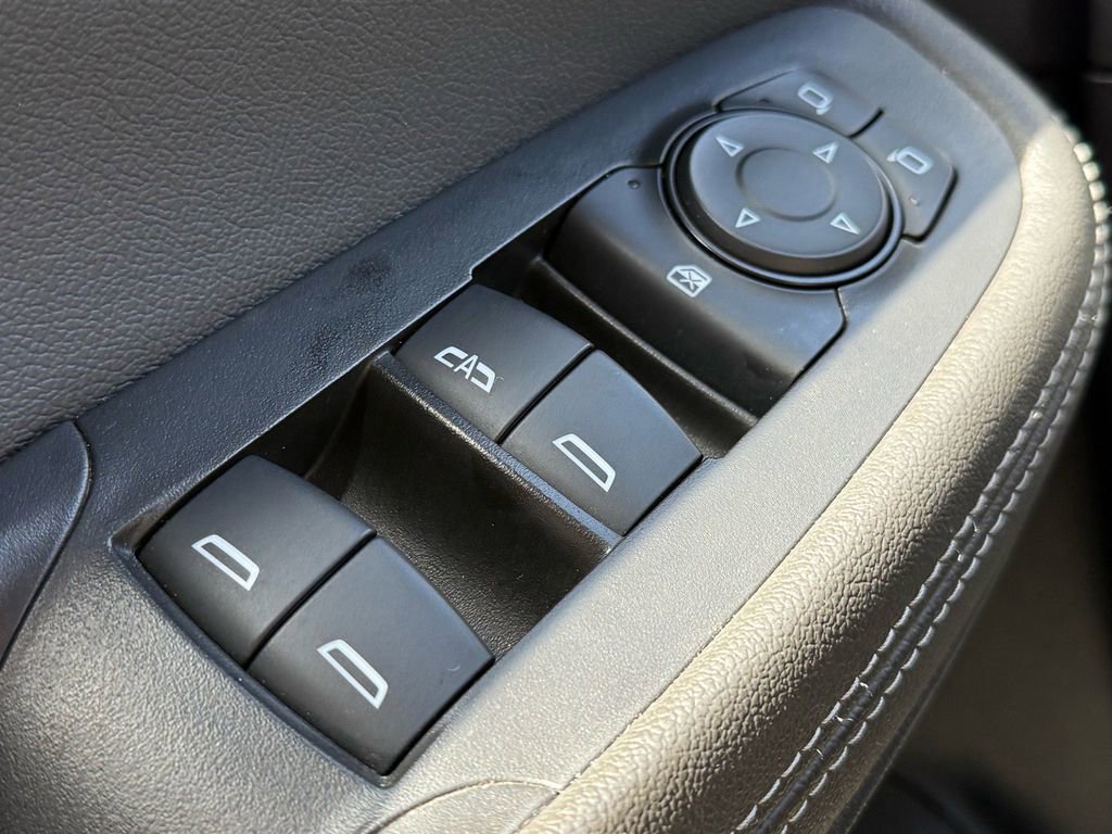 Used 2024 Buick Encore GX Sport Touring image 17