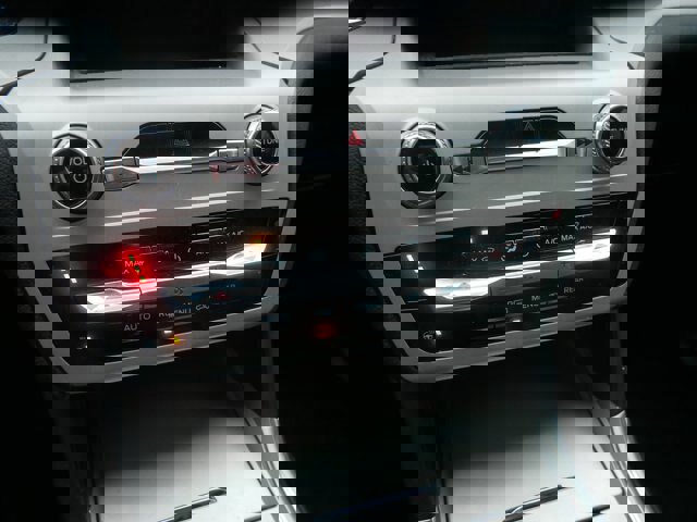 Certified 2024 Ford Explorer XLT w/ Equipment Group 202A image 23