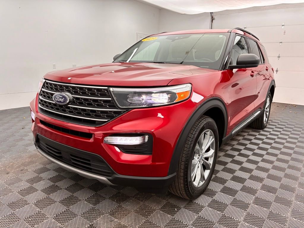 Certified 2023 Ford Explorer XLT w/ Equipment Group 202A image 7