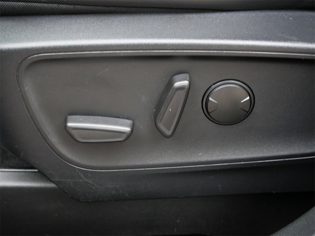 Certified 2024 Ford Escape Platinum image 18