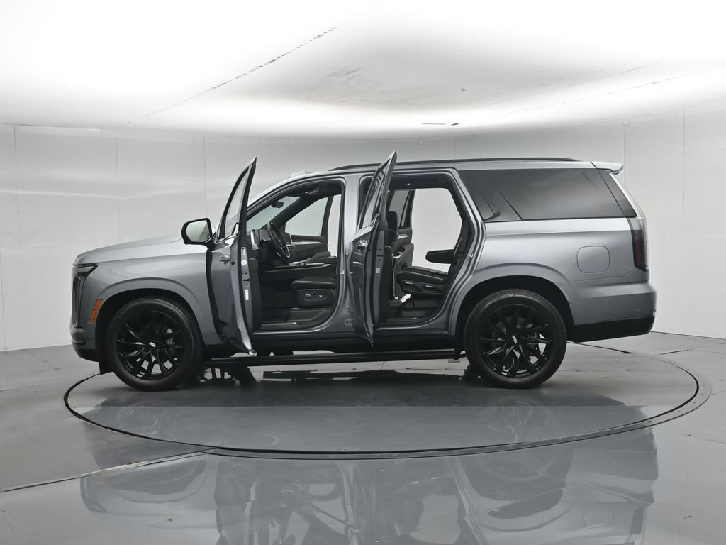 Used 2025 Cadillac Escalade Premium Luxury w/ Touring Package AWD/4WD image 43