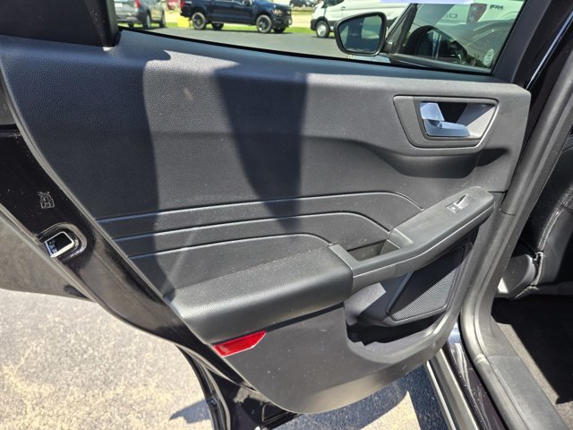Certified 2025 Ford Escape ST-Line FWD image 35