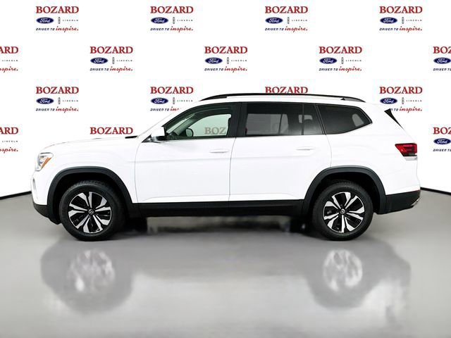 Used 2024 Volkswagen Atlas SE image 2