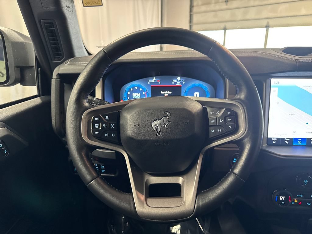 Certified 2025 Ford Bronco Outer Banks w/ Sasquatch Package AWD/4WD image 14