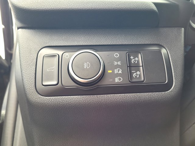 Certified 2025 Ford Escape ST-Line Select AWD/4WD image 15