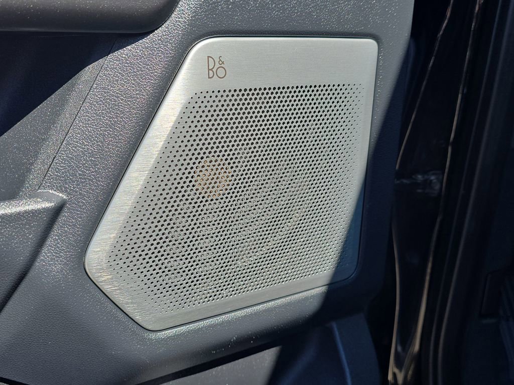 Certified 2023 Ford F150 Lariat w/ Equipment Group 502A High image 18