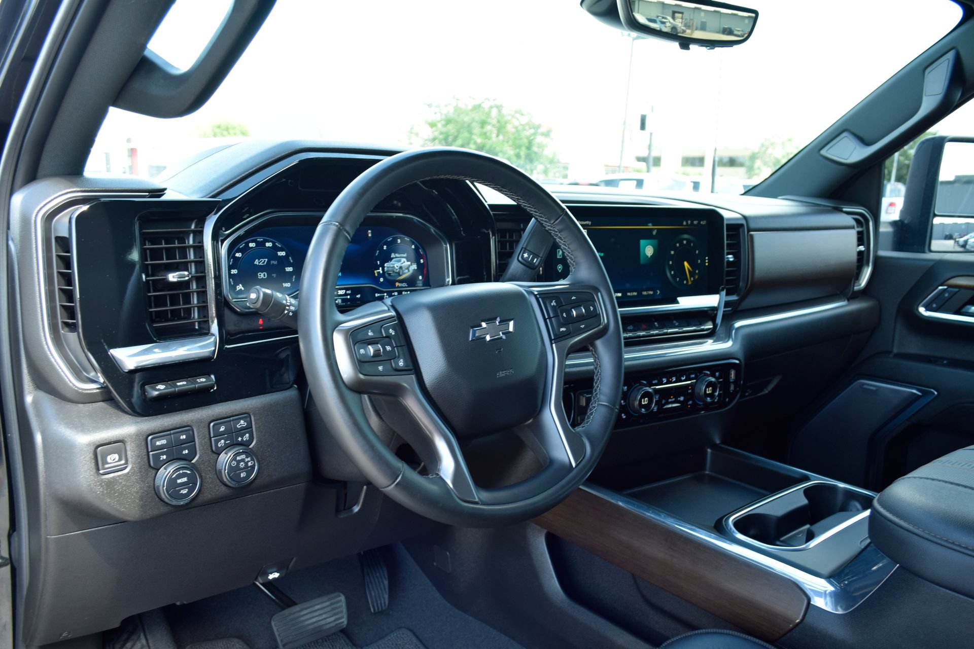 Used 2024 Chevrolet Silverado 2500 High Country w/ Midnight Edition AWD/4WD image 16