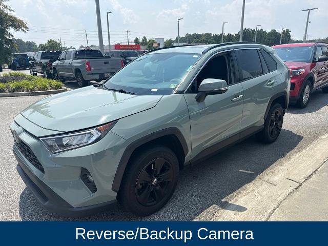 Used 2021 Toyota RAV4 XLE w/ Convenience Package FWD image 4