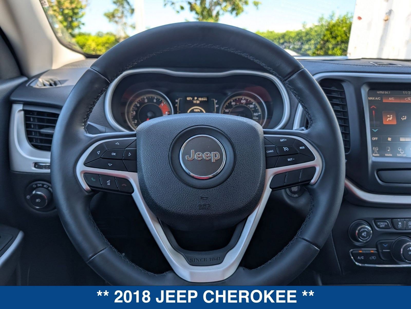 Used 2018 Jeep Cherokee Latitude Plus image 24