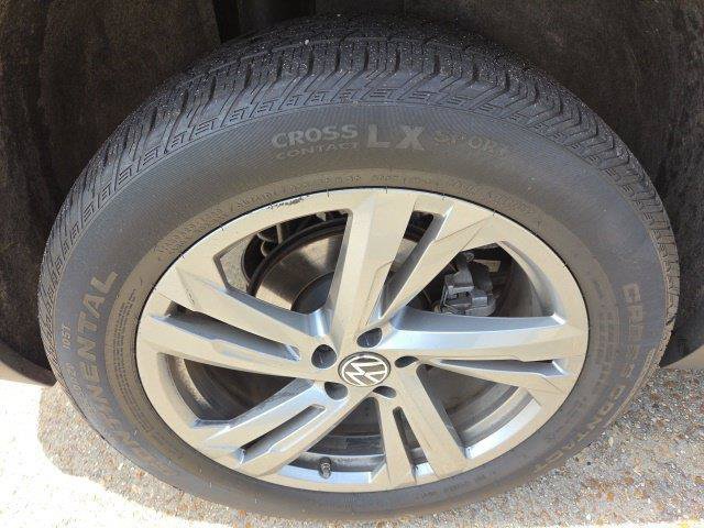 Used 2024 Volkswagen Atlas Cross Sport SEL R-Line AWD/4WD image 16