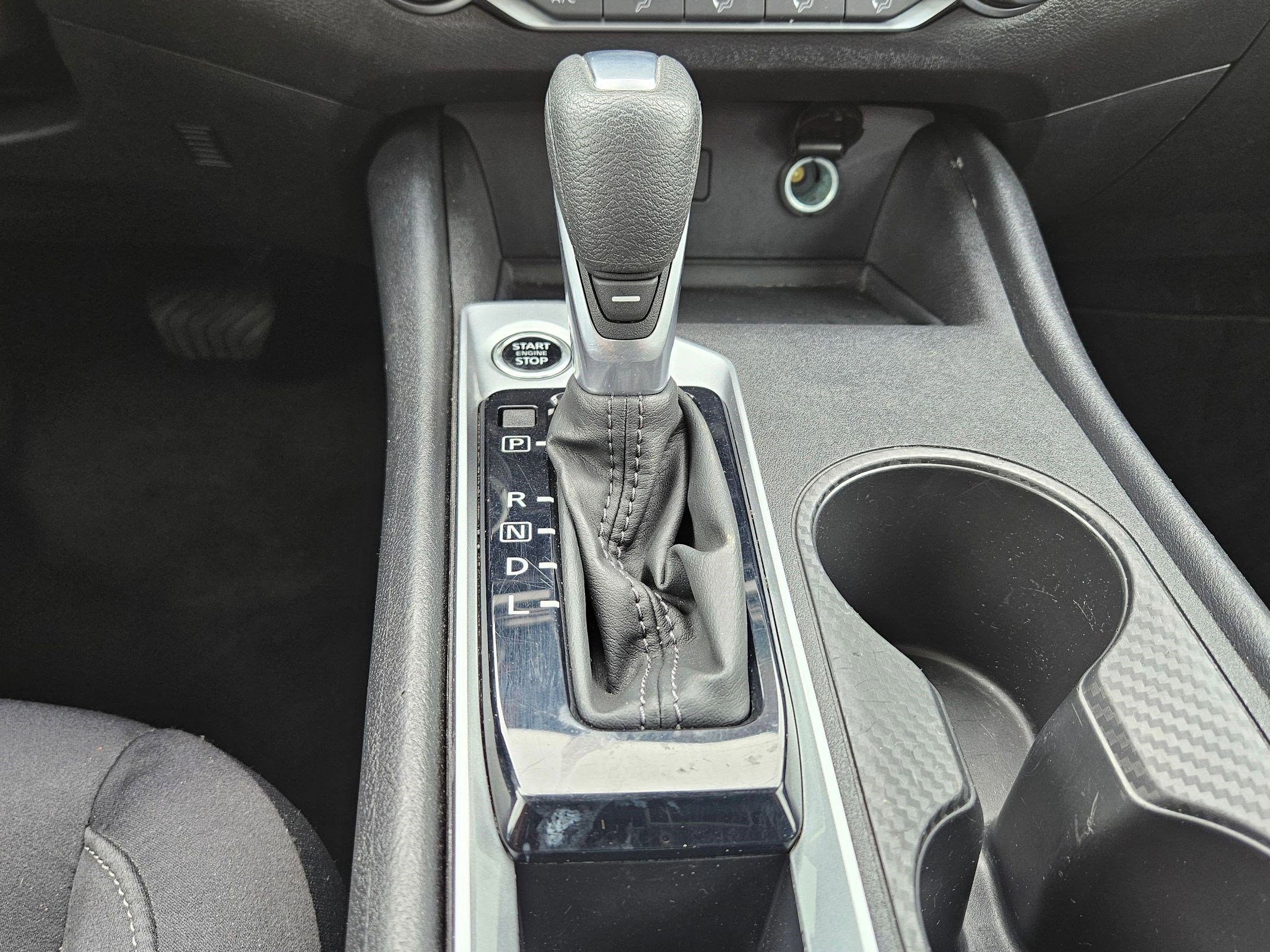 Used 2025 Nissan Altima 2.5 SV FWD image 26